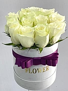 Kutuda 14 Beyaz Gül