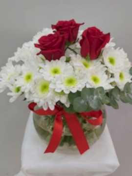 Vazoda Papatya 3 Gül