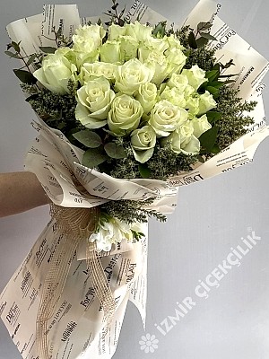 İthal 21 Beyaz Gül Buketi