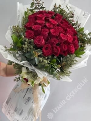 21 İthal Kırmızı Gül İsteme Buketi