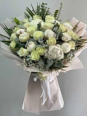 Beyaz Şakayık & Gül Buketi