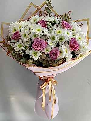 Papatya ve Lila Gül Buketi